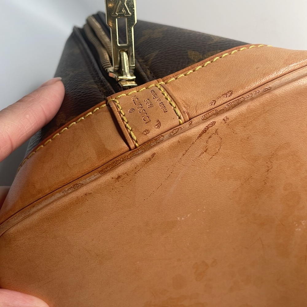 Louis Vuitton Alma Monogram - Picture 15 of 16
